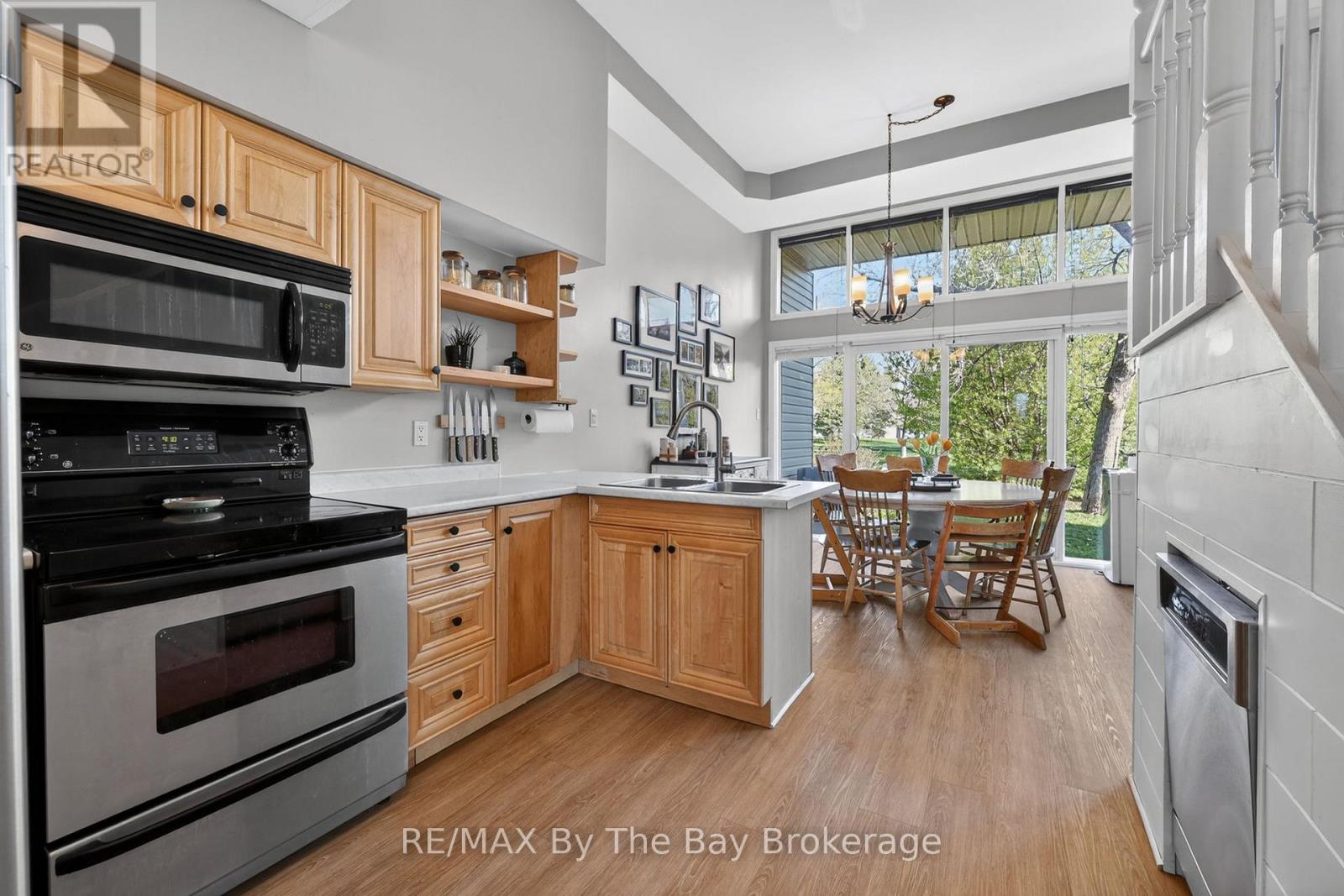 43 Trafalgar Road, Collingwood, Ontario  L9Y 5G4 - Photo 4 - S13087782