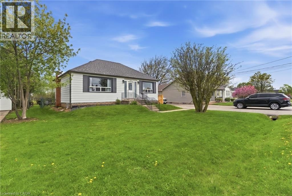 101 Corman Avenue, Stoney Creek, Ontario  L8G 3W3 - Photo 4 - 40826739