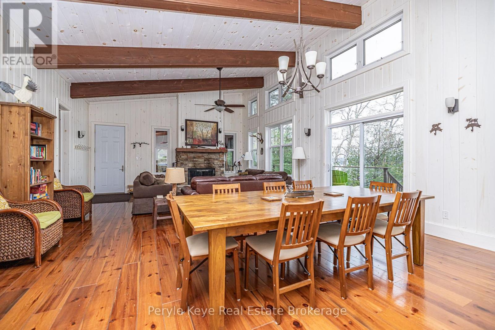 1127 WHISPERING PINES TRAIL, Bracebridge, Ontario