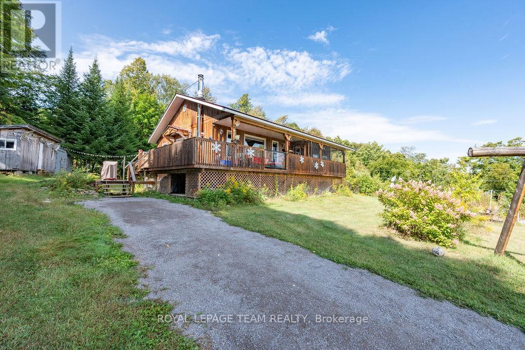 105 Heins Road, Brudenell, Ontario  K0J 2E0 - Photo 1 - X12869076