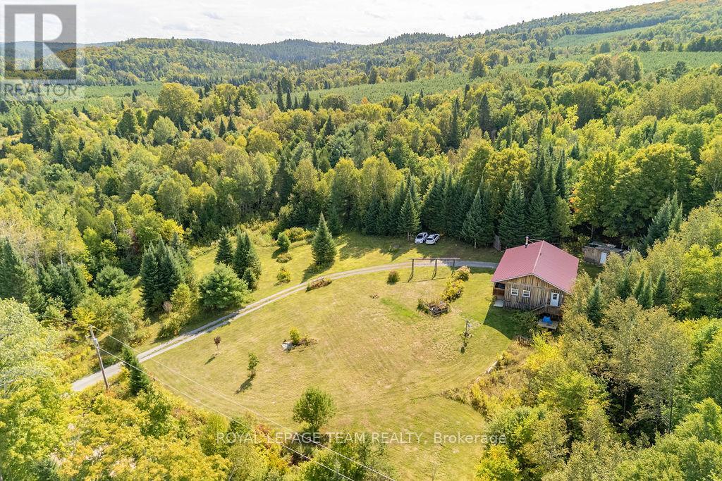 105 Heins Road, Brudenell, Ontario  K0J 2E0 - Photo 17 - X12869076