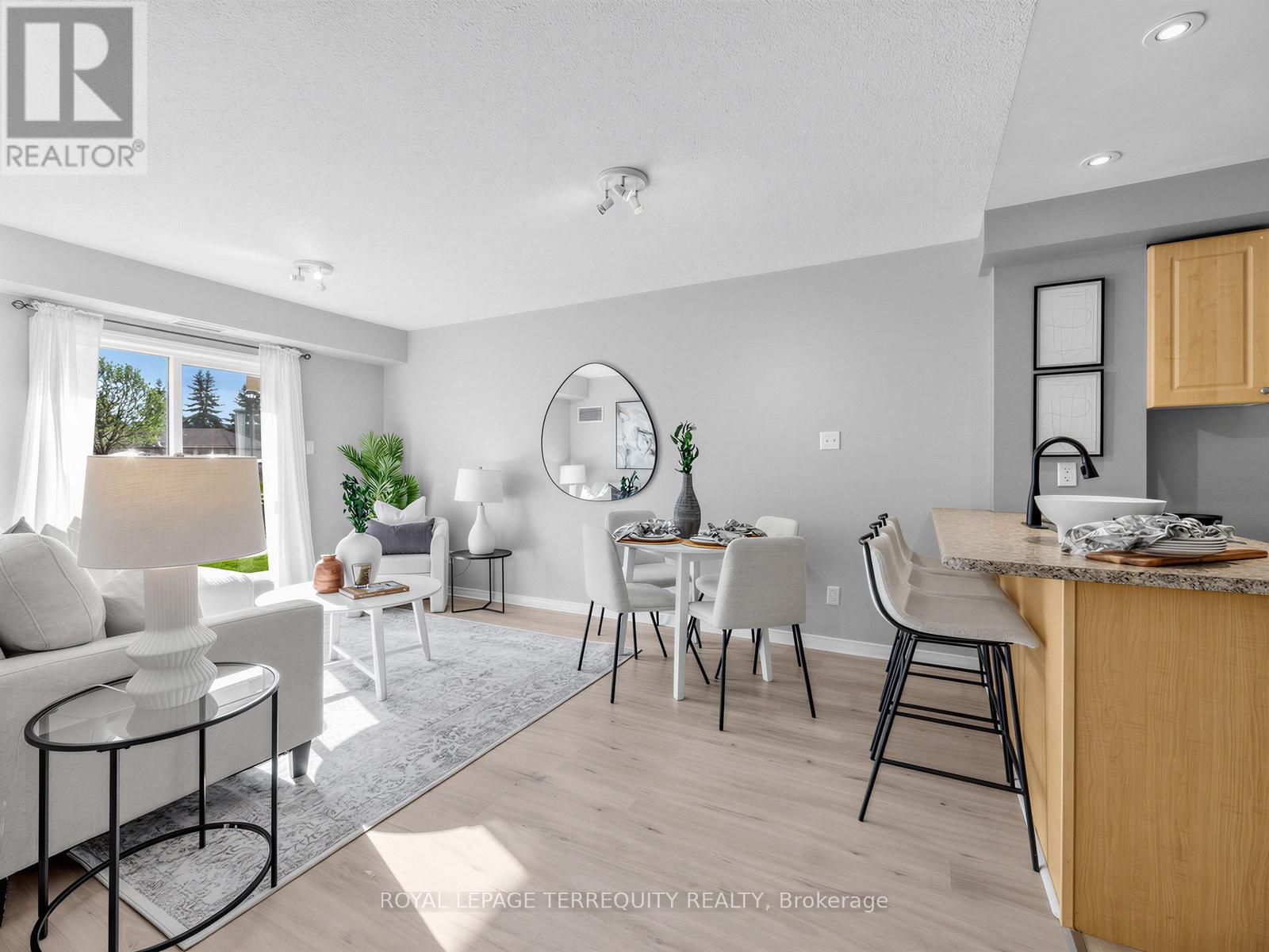 102 - 124 Aspen Springs Drive, Clarington, Ontario  L1C 0G8 - Photo 3 - E13094362