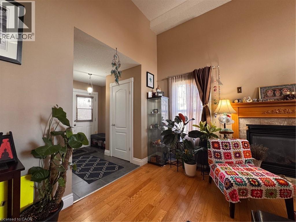 777 Karlsfeld Road, Waterloo, Ontario  N2T 2X2 - Photo 4 - 40830187