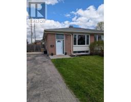 15 THORNCROFT CRESCENT, Ajax, Ontario