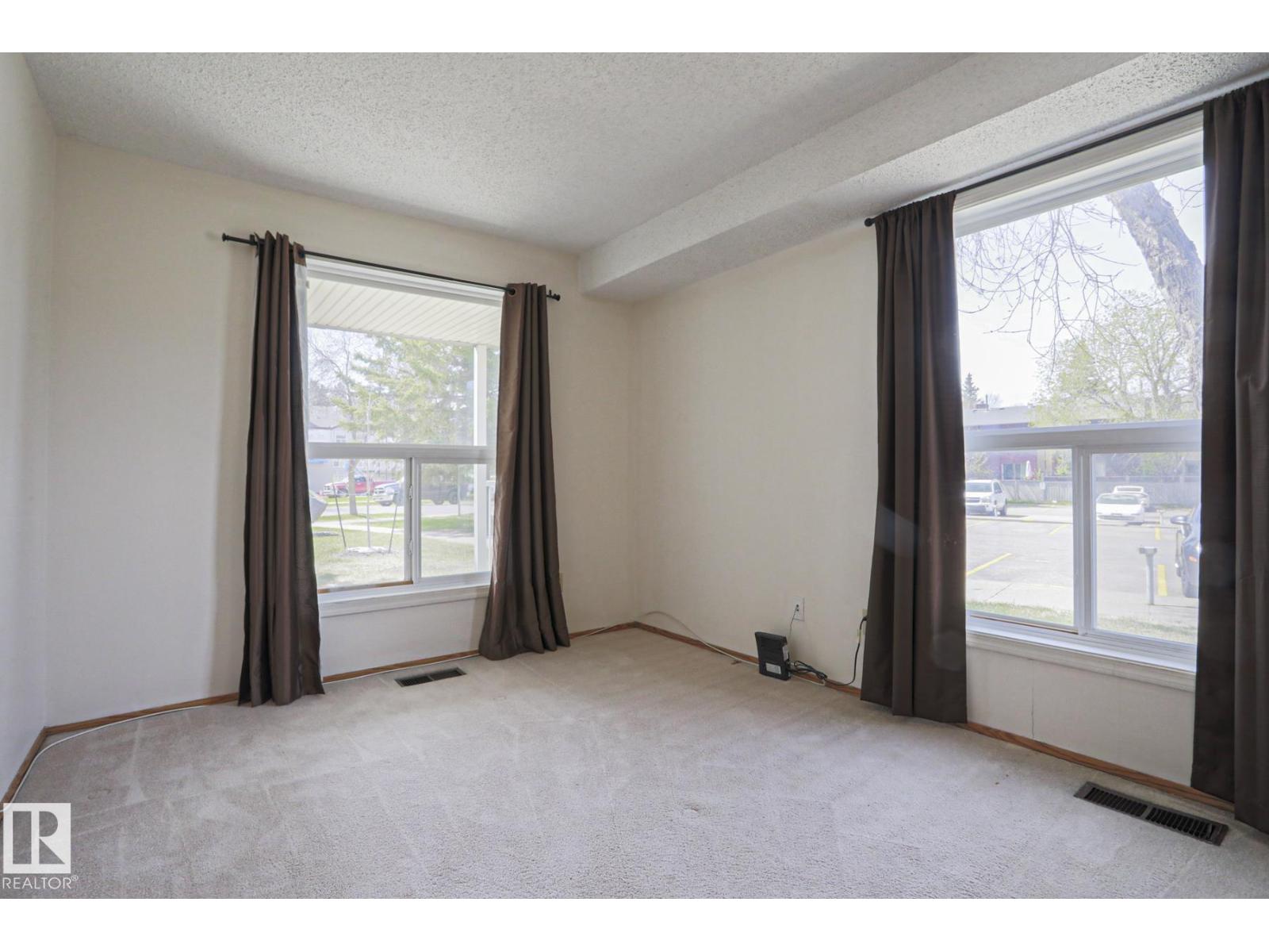 Unknown Address, ,     - Photo 24 - E4487557