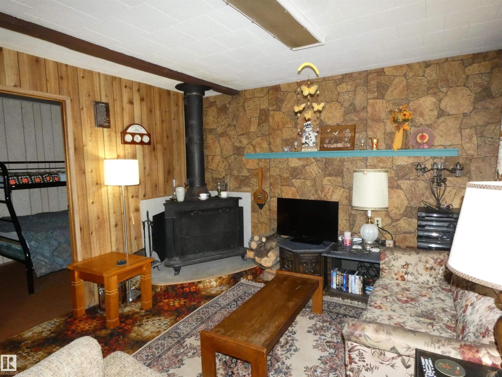706 Meadow Av, Rural Barrhead County, Alberta  T0E 1A0 - Photo 10 - E4487555