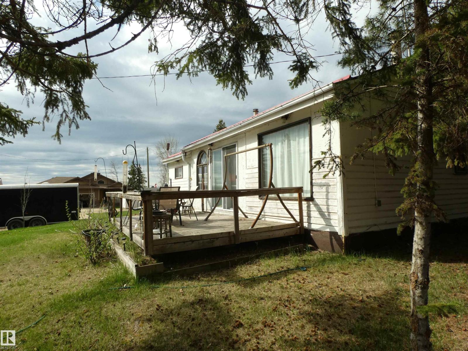706 Meadow Av, Rural Barrhead County, Alberta  T0E 1A0 - Photo 12 - E4487555