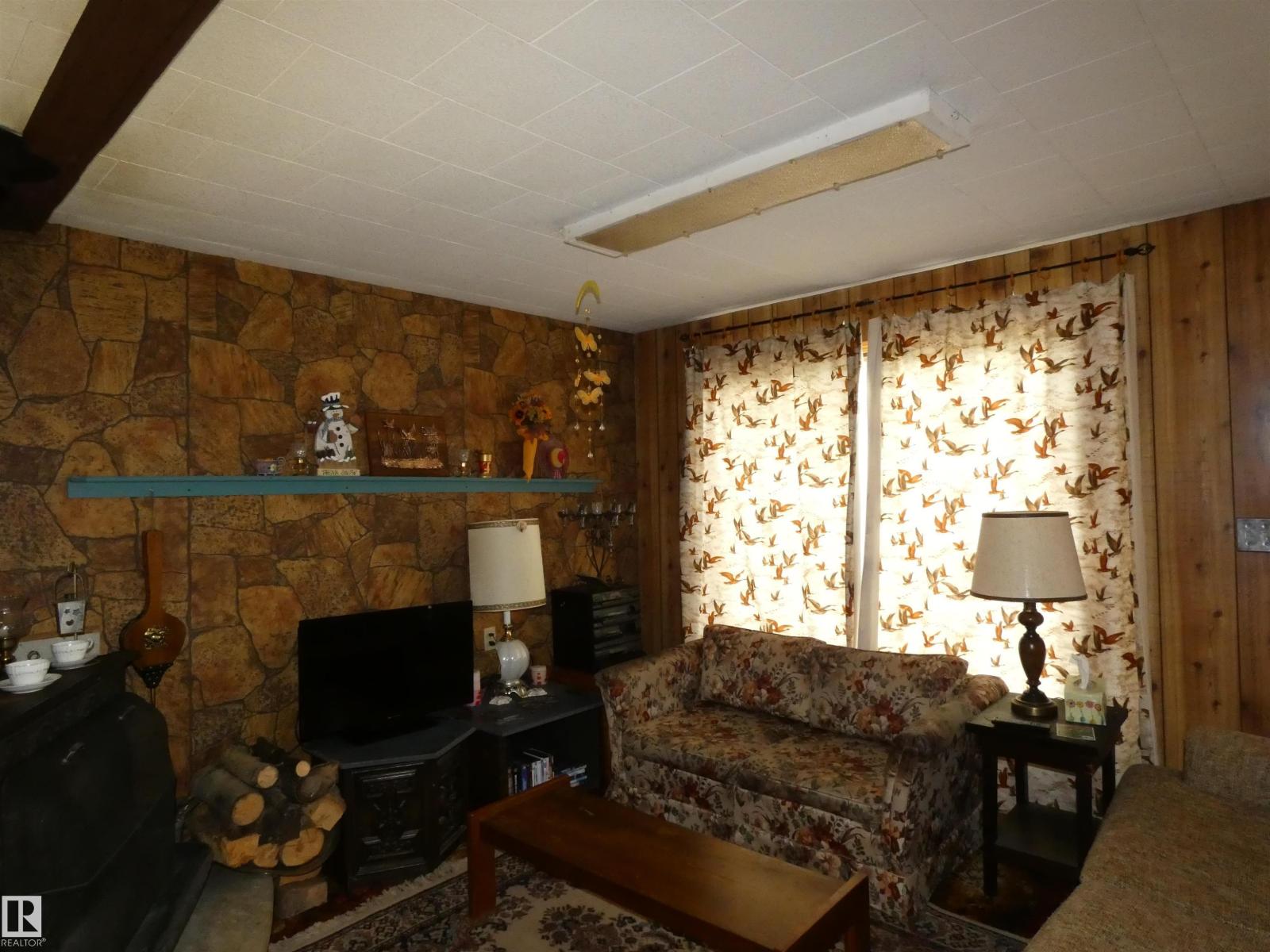 706 Meadow Av, Rural Barrhead County, Alberta  T0E 1A0 - Photo 17 - E4487555