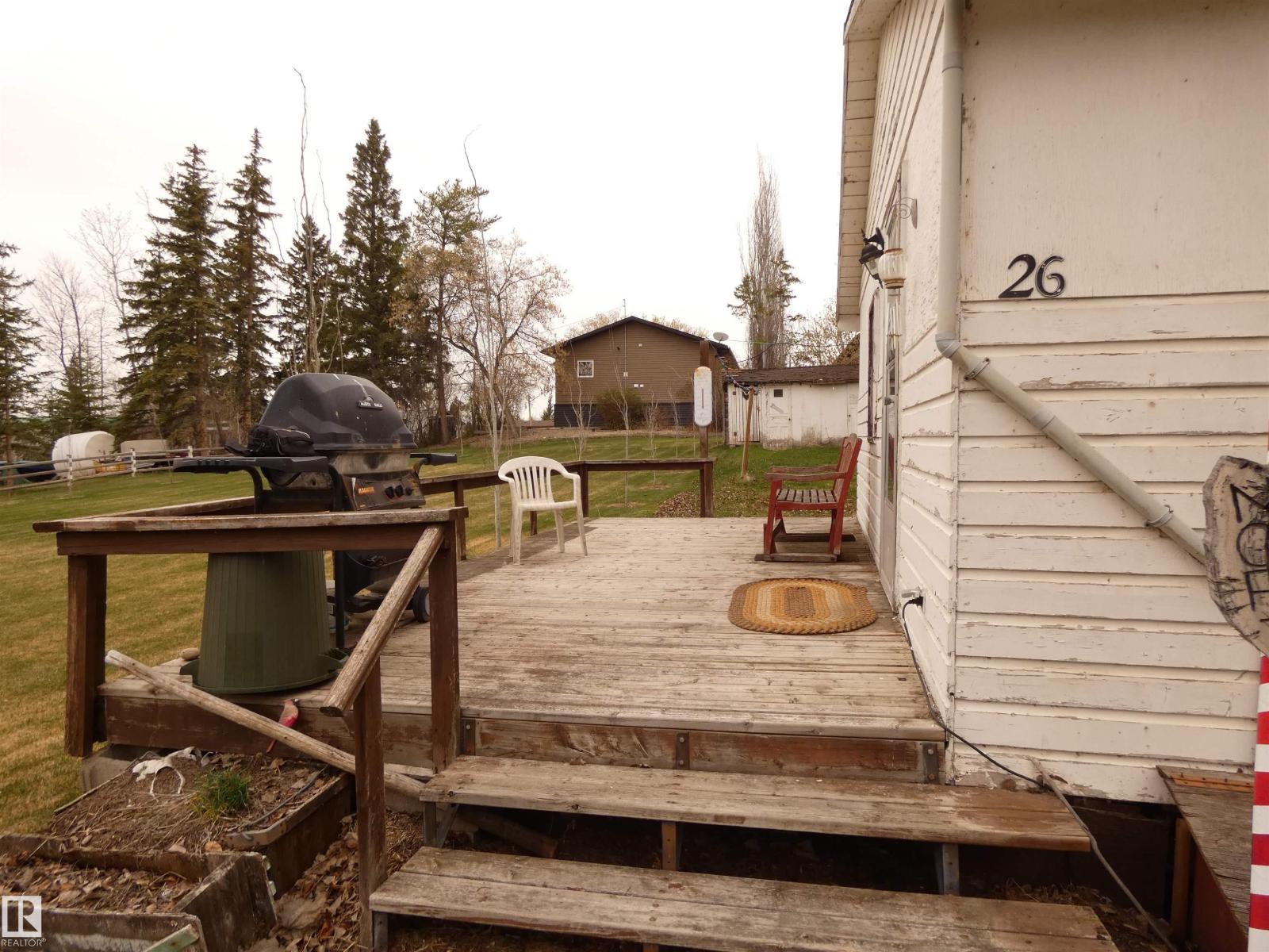 706 Meadow Av, Rural Barrhead County, Alberta  T0E 1A0 - Photo 3 - E4487555