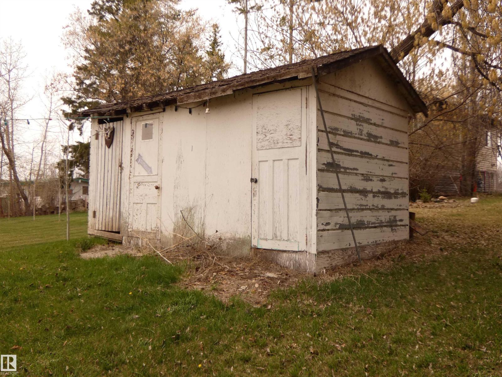 706 Meadow Av, Rural Barrhead County, Alberta  T0E 1A0 - Photo 39 - E4487555