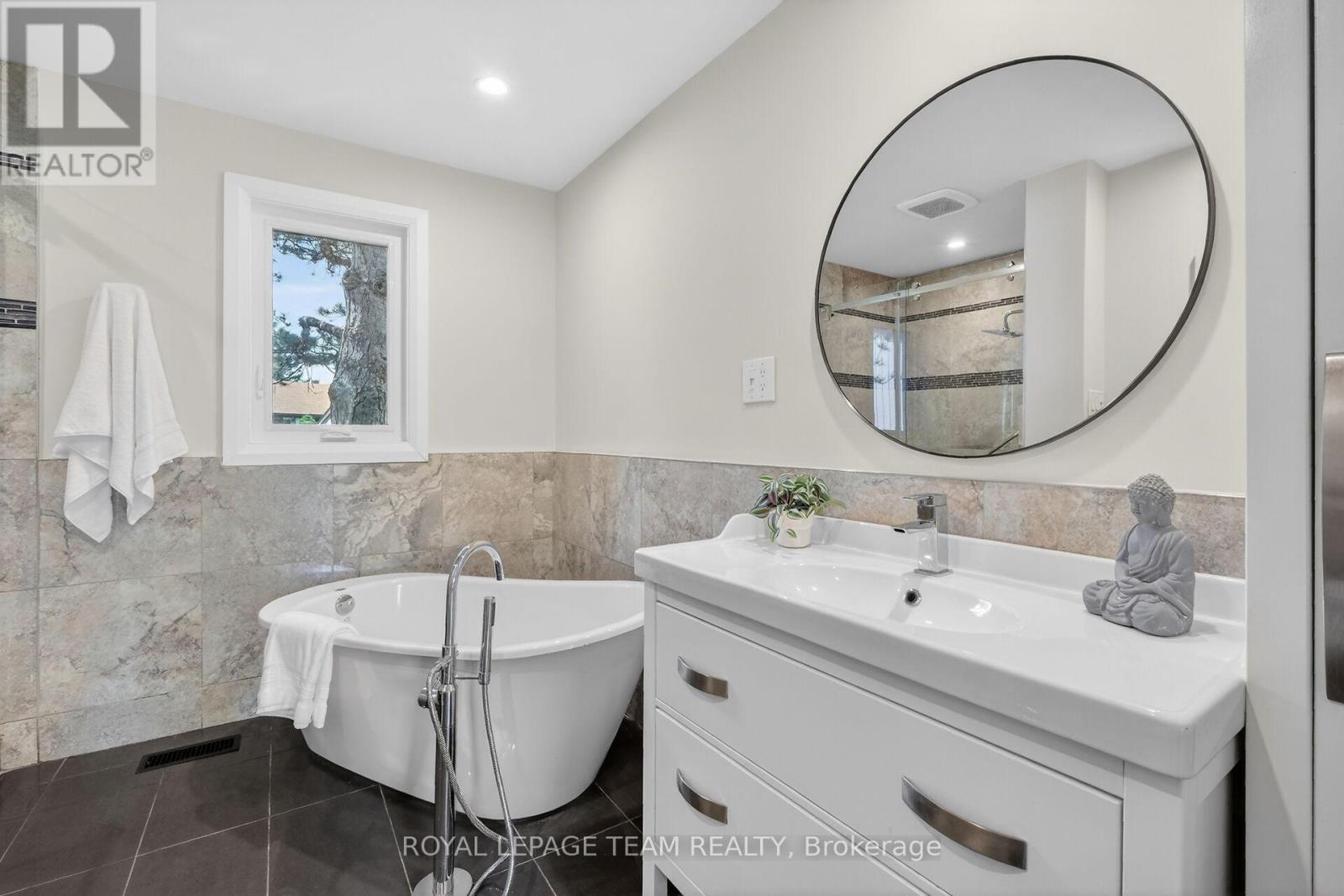 10 Pebble Beach Court, Ottawa, Ontario  K2S 1B9 - Photo 27 - X13125916