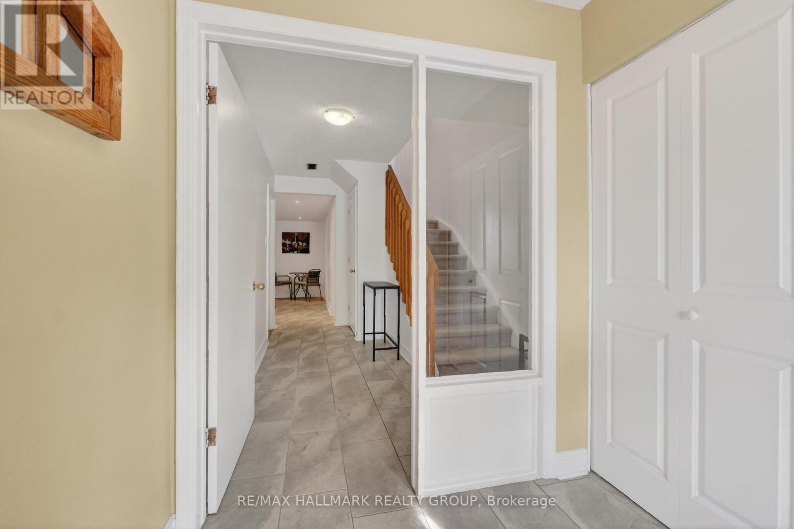 D - 3 Birchdale Avenue, Ottawa, Ontario  K2H 5A1 - Photo 4 - X13125932