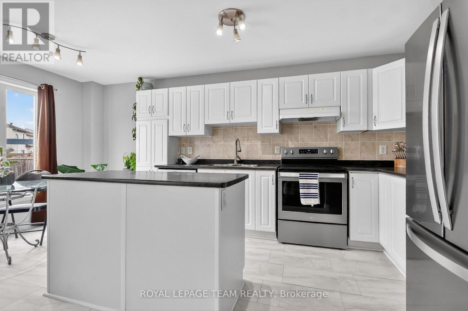 353 Brigitta Street, Ottawa, Ontario  K2S 0H9 - Photo 14 - X13125952