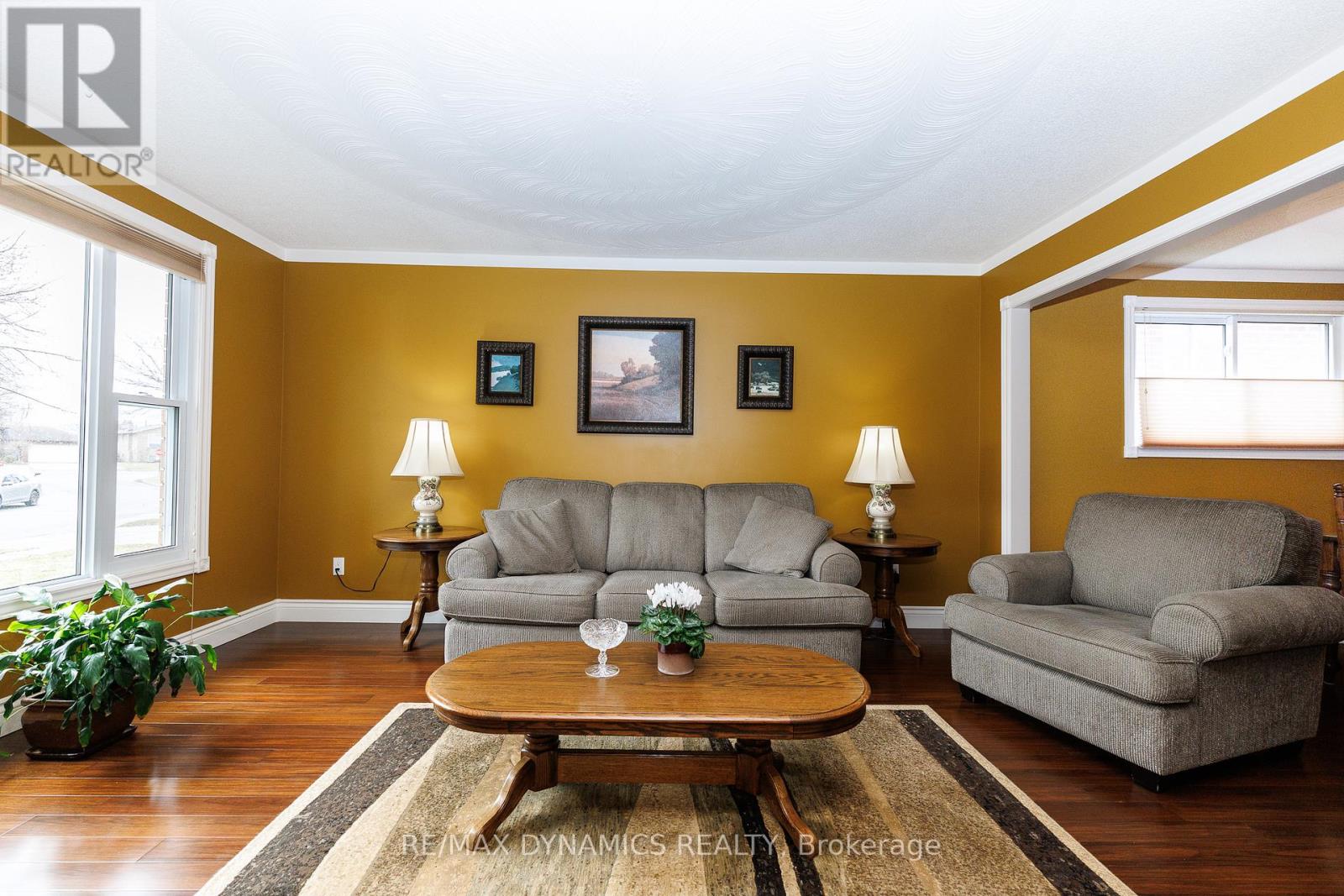 15 Rollins Drive, Welland, Ontario  L3C 6Z7 - Photo 4 - X13126020