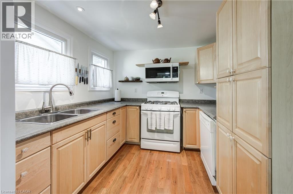 409 Tower Heights Drive, Port Stanley, Ontario  N5L 1G2 - Photo 20 - 40830206