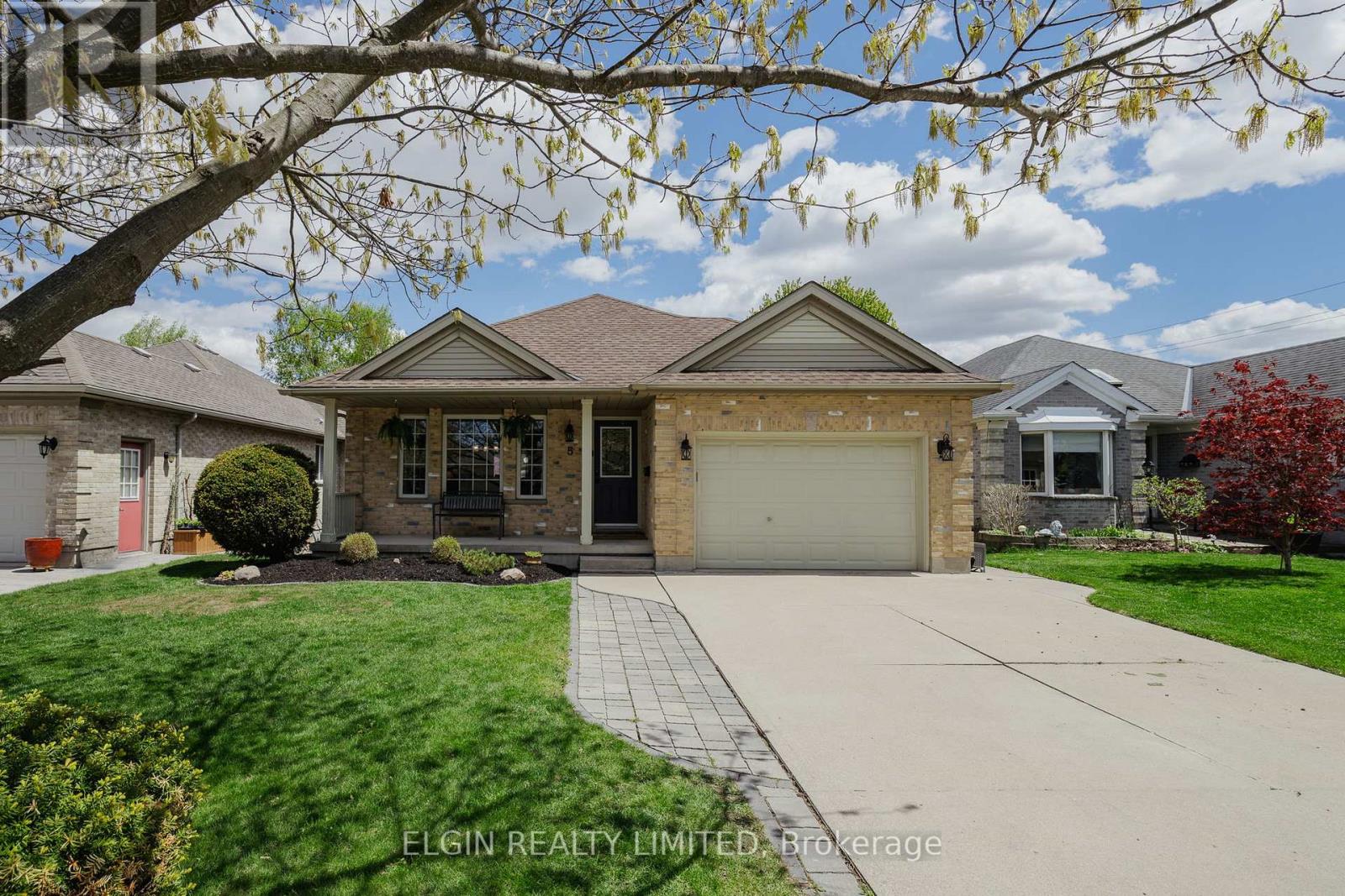 5 Rodney Crescent, St. Thomas, Ontario  N5R 6E1 - Photo 4 - X13126010