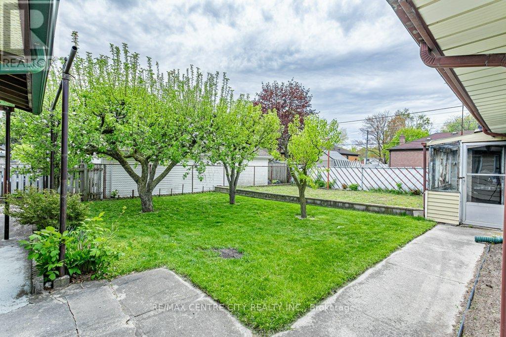 165 Ellsworth Crescent, London East (East O), Ontario  N5W 1J5 - Photo 39 - X13126022