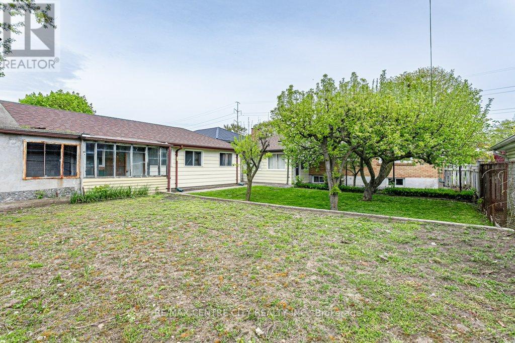165 Ellsworth Crescent, London East (East O), Ontario  N5W 1J5 - Photo 41 - X13126022