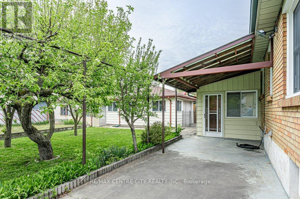 165 Ellsworth Crescent, London East (East O), Ontario  N5W 1J5 - Photo 44 - X13126022