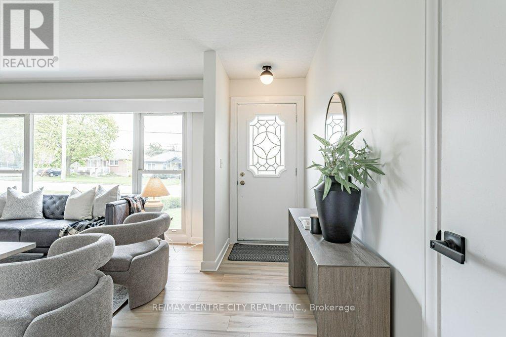 165 Ellsworth Crescent, London East (East O), Ontario  N5W 1J5 - Photo 5 - X13126022