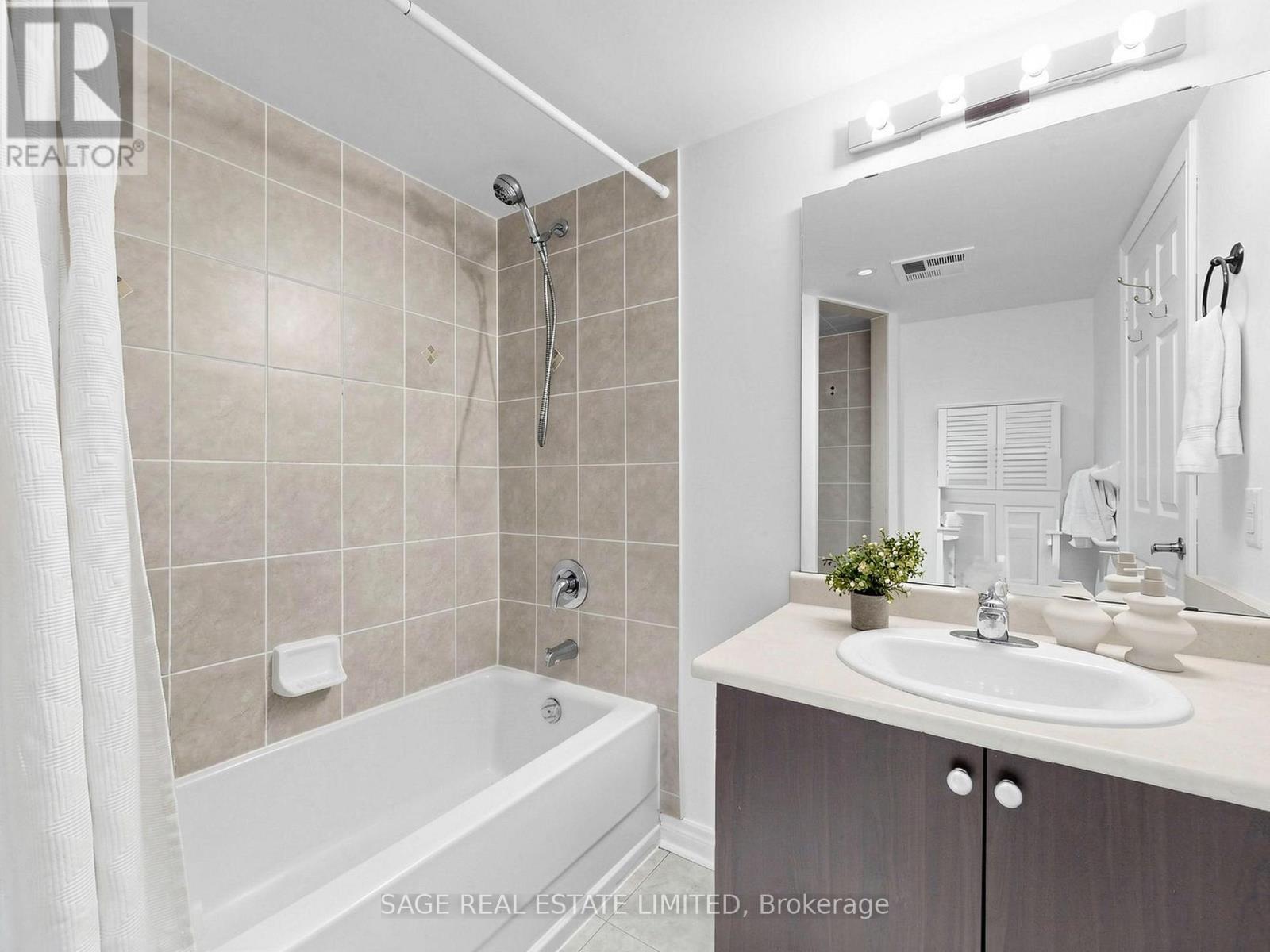 811 - 225 Wellesley Street E, Toronto, Ontario  M4X 1X8 - Photo 14 - C13126042
