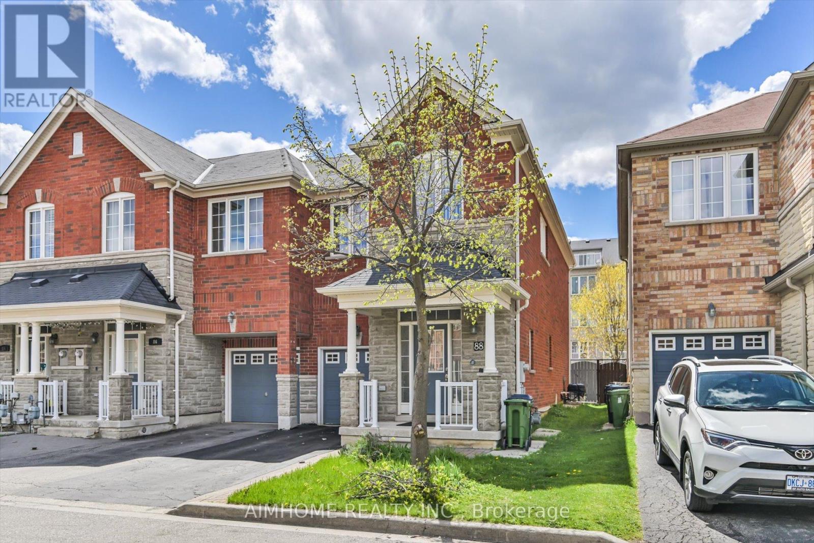 88 Dairy Drive, Toronto, Ontario  M1L 0E9 - Photo 2 - E13125920