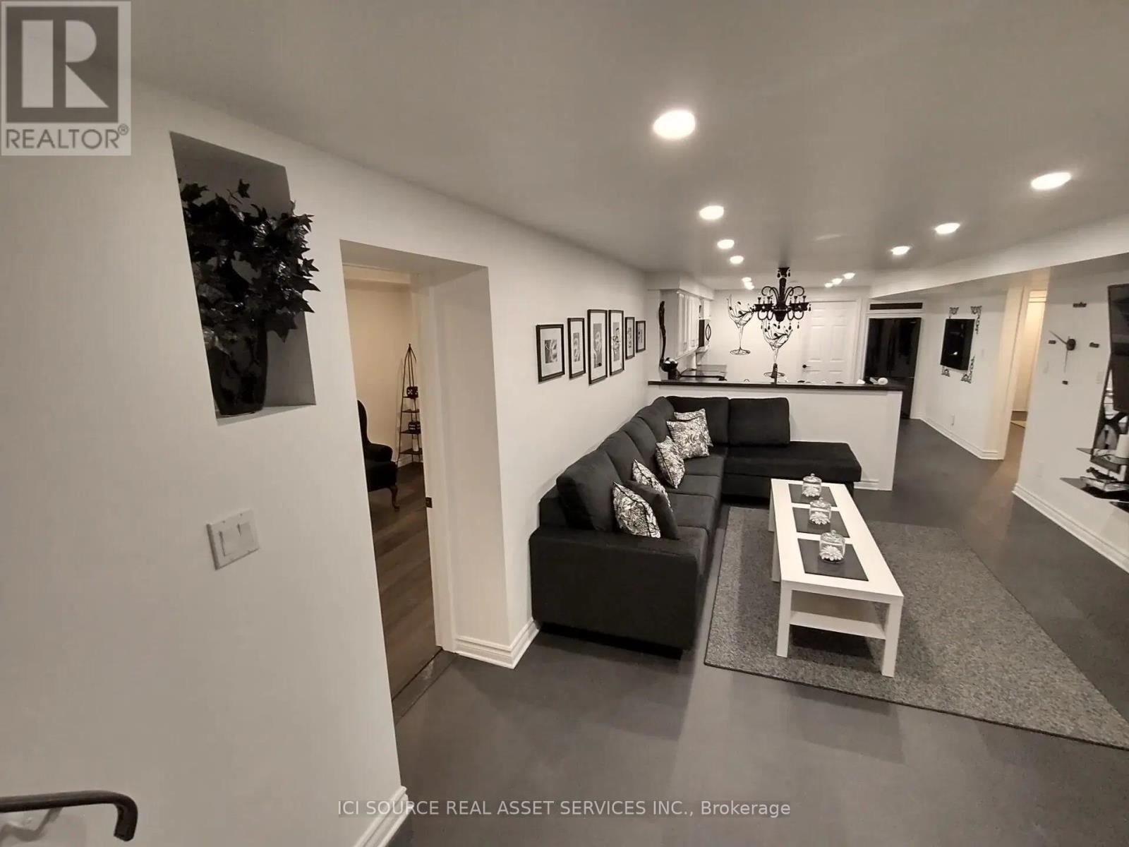 Bsmt - 32 Ontoro Boulevard, Ajax, Ontario  L1Z 1X6 - Photo 3 - E13125986
