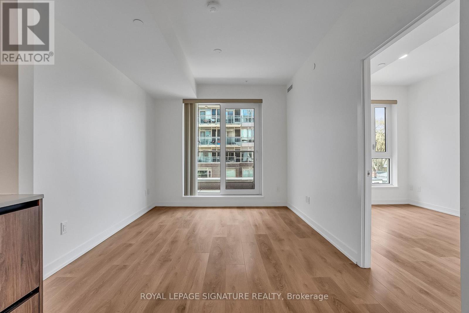150 Logan Avenue, Toronto, Ontario  M4M 0E4 - Photo 10 - E13125990