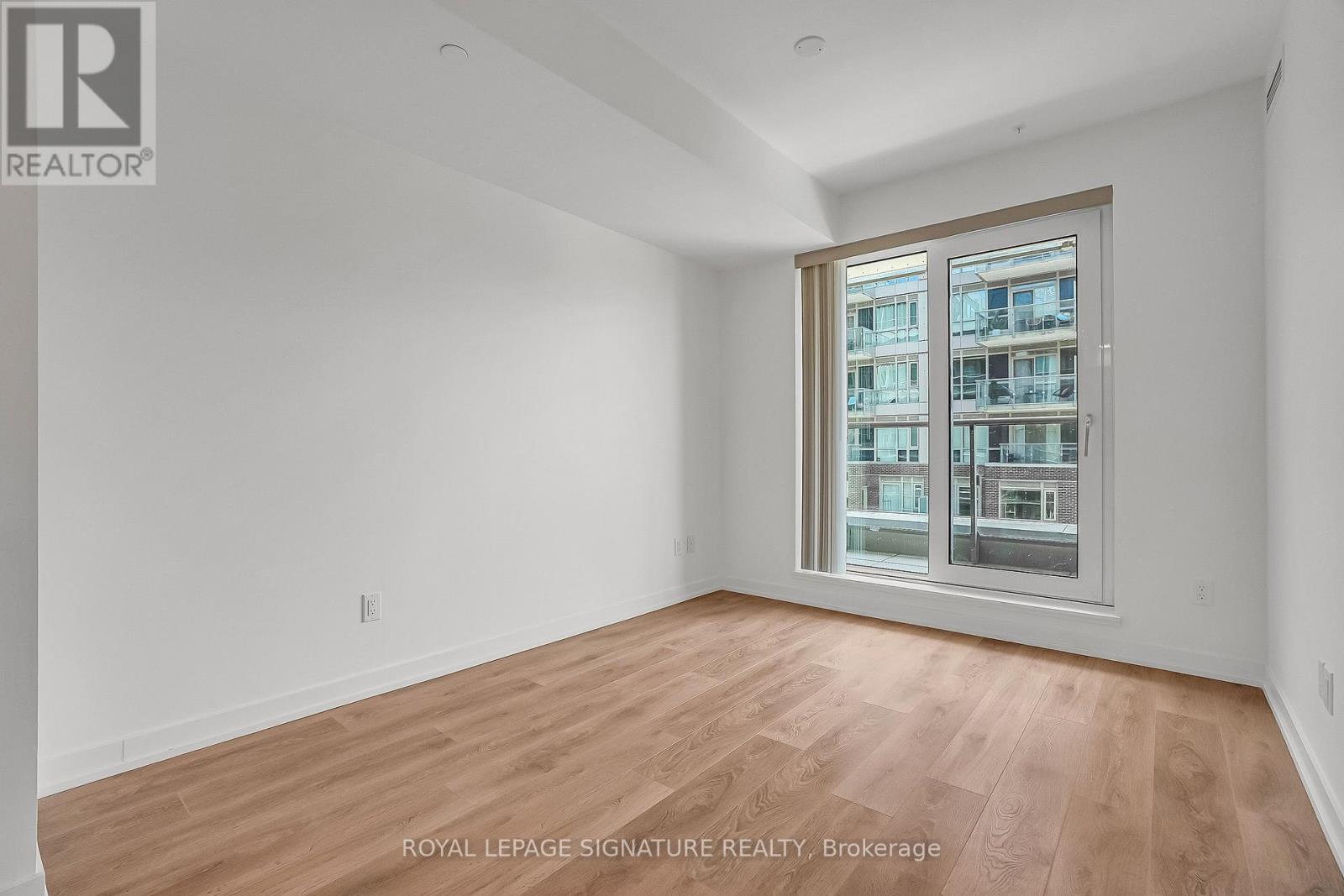 150 Logan Avenue, Toronto, Ontario  M4M 0E4 - Photo 12 - E13125990