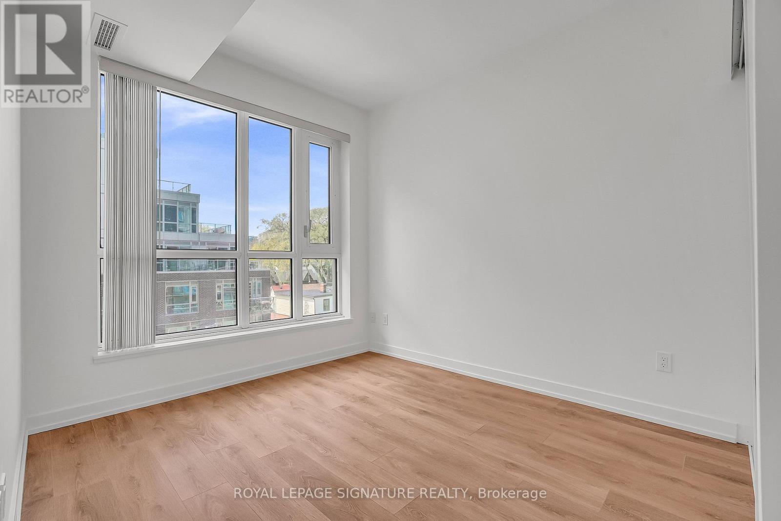 150 Logan Avenue, Toronto, Ontario  M4M 0E4 - Photo 14 - E13125990