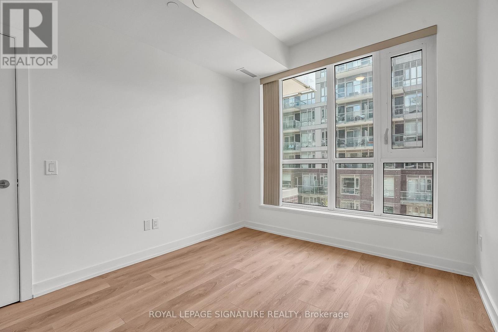 150 Logan Avenue, Toronto, Ontario  M4M 0E4 - Photo 16 - E13125990