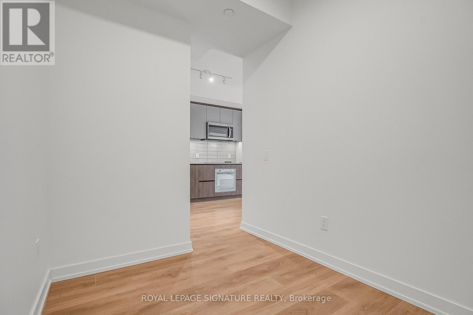 150 Logan Avenue, Toronto, Ontario  M4M 0E4 - Photo 21 - E13125990