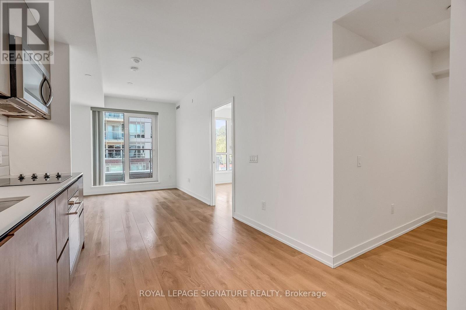 150 Logan Avenue, Toronto, Ontario  M4M 0E4 - Photo 9 - E13125990