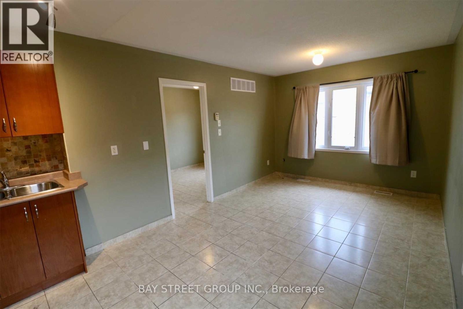 46 Balsam Street, Markham, Ontario  L6B 0P5 - Photo 3 - N13125944