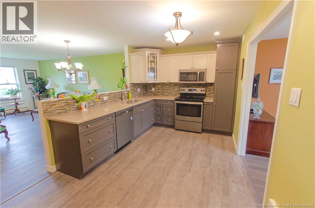 23 Meadow Wood Gardens, Saint John, New Brunswick  E2M 5T1 - Photo 9 - NB138588