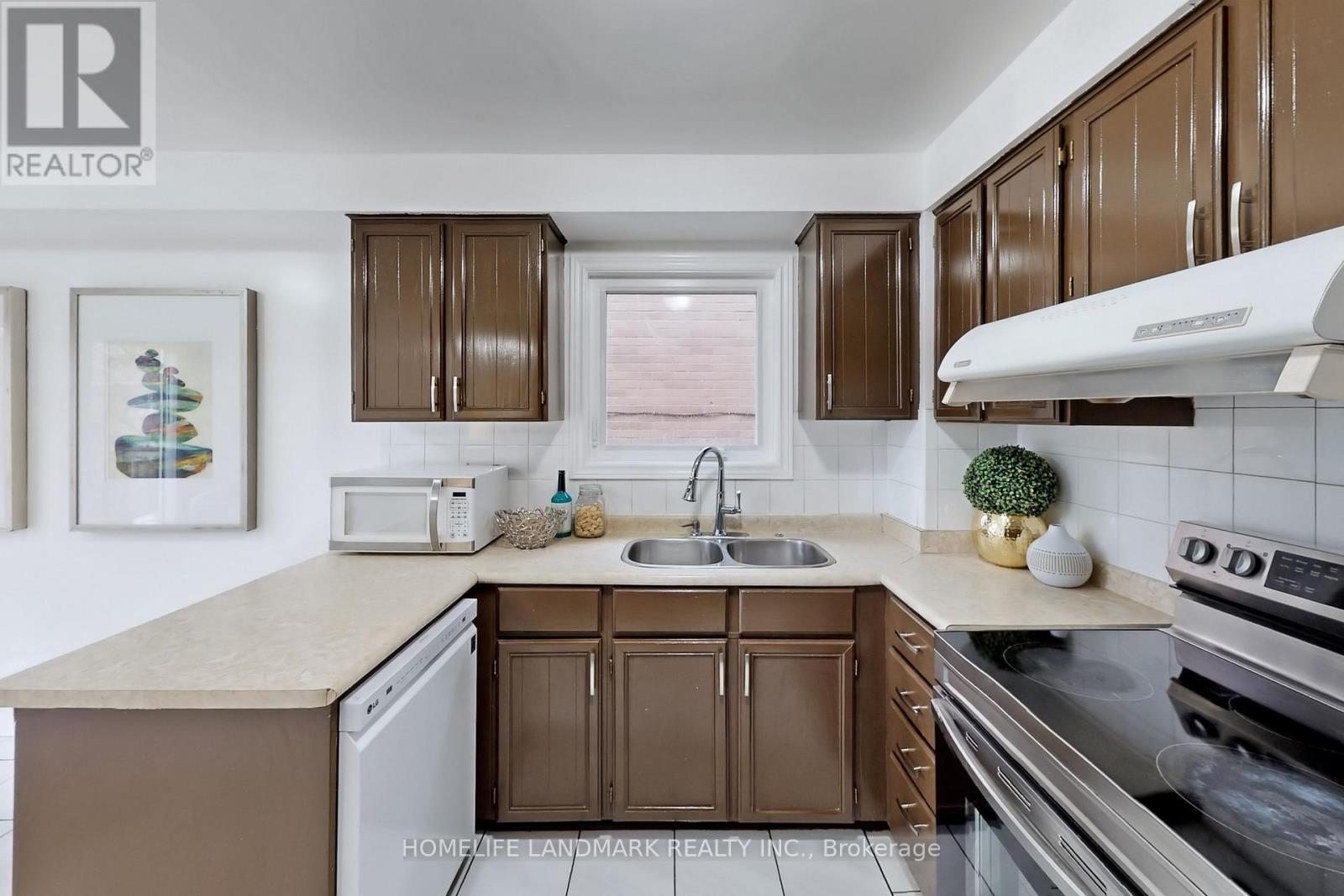 5235 Astwell Avenue, Mississauga, Ontario  L5R 3H8 - Photo 15 - W13125924