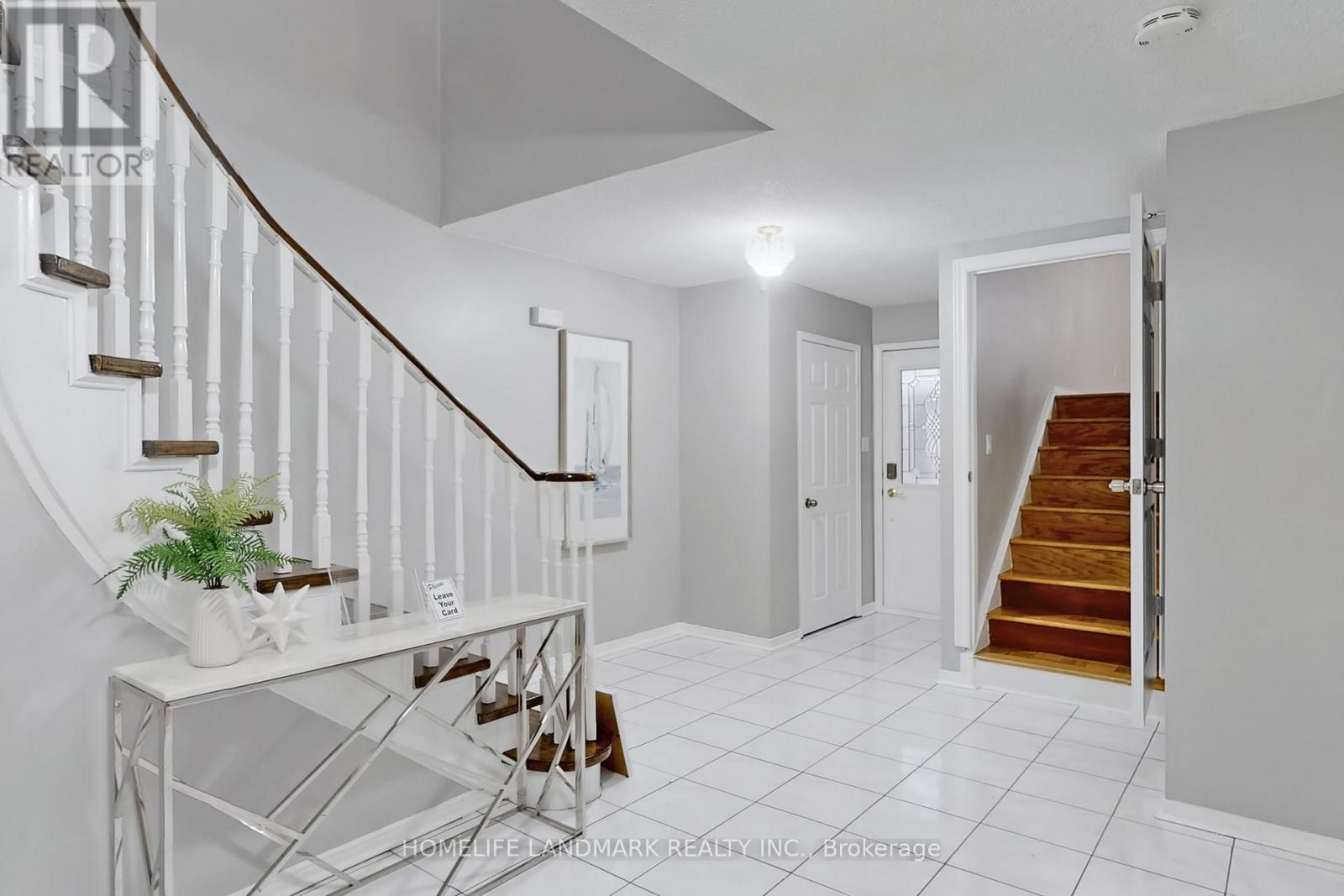 5235 Astwell Avenue, Mississauga, Ontario  L5R 3H8 - Photo 5 - W13125924