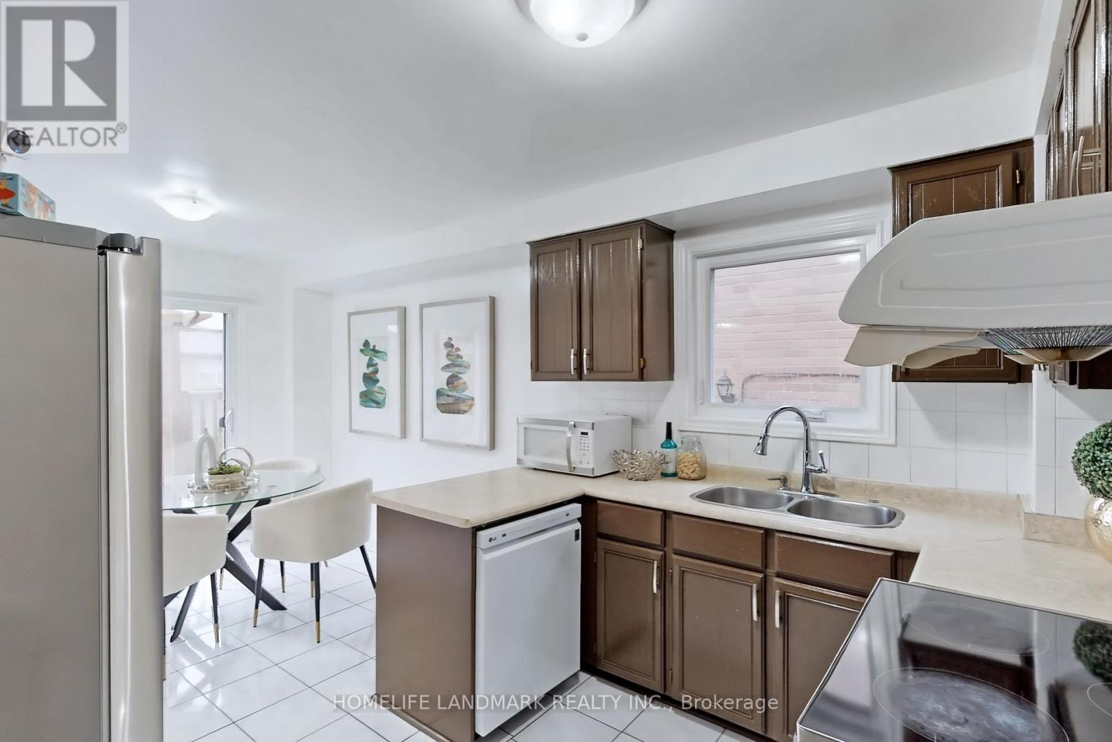 5235 Astwell Avenue, Mississauga, Ontario  L5R 3H8 - Photo 6 - W13125924