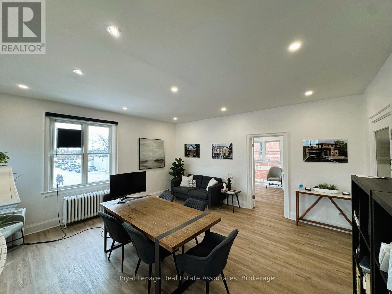 201+b - 94 Lakeshore Road E, Mississauga, Ontario  L5G 1E3 - Photo 3 - W13125940