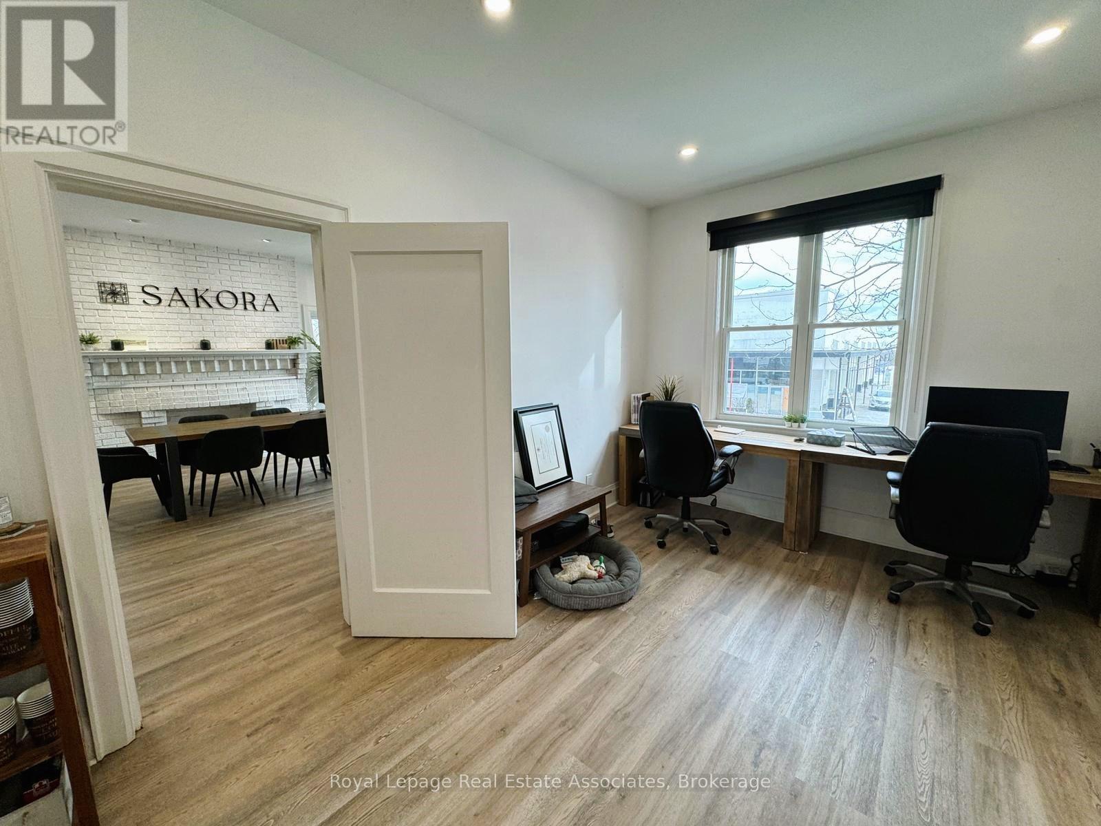 201+b - 94 Lakeshore Road E, Mississauga, Ontario  L5G 1E3 - Photo 5 - W13125940