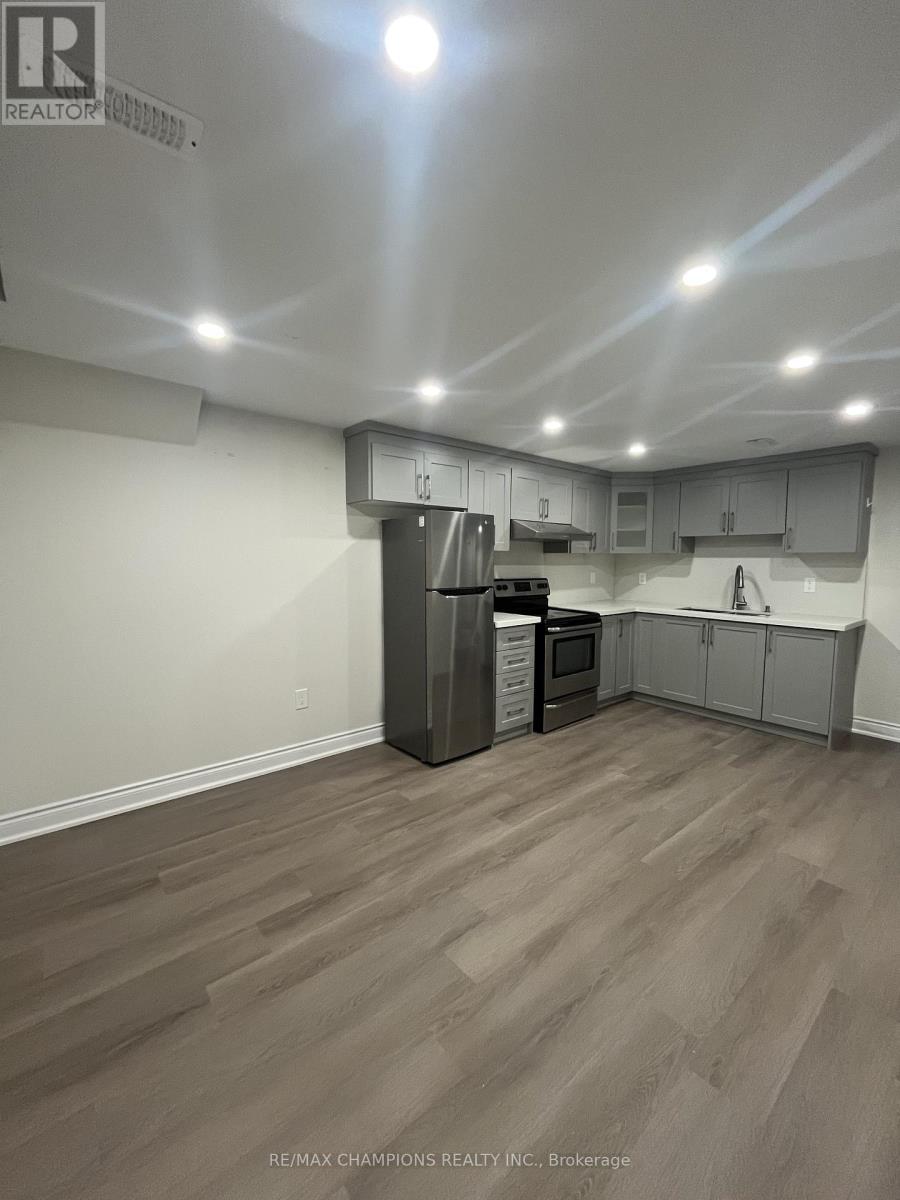 19 PENTONVILLE ROAD, Brampton, Ontario