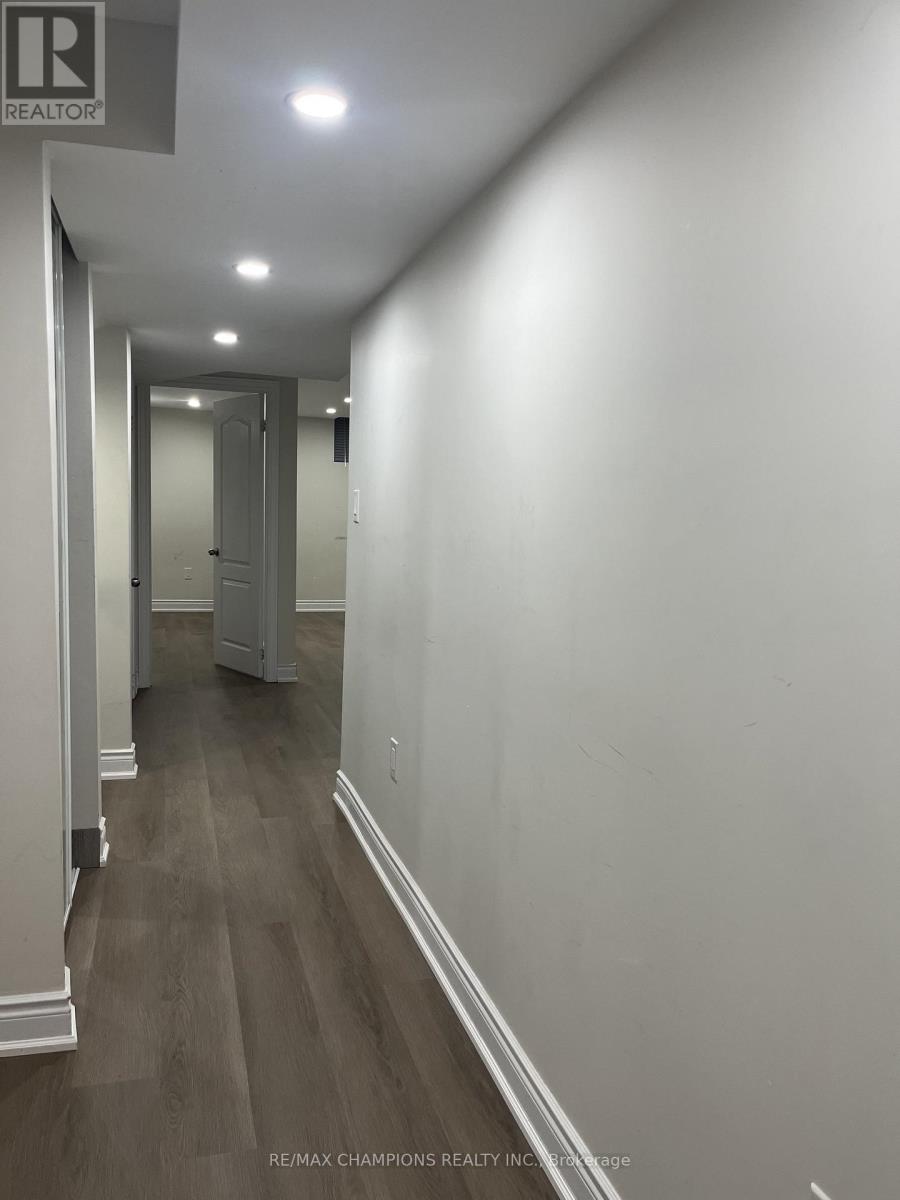 19 Pentonville Road, Brampton, Ontario  L6R 3R9 - Photo 3 - W13125942