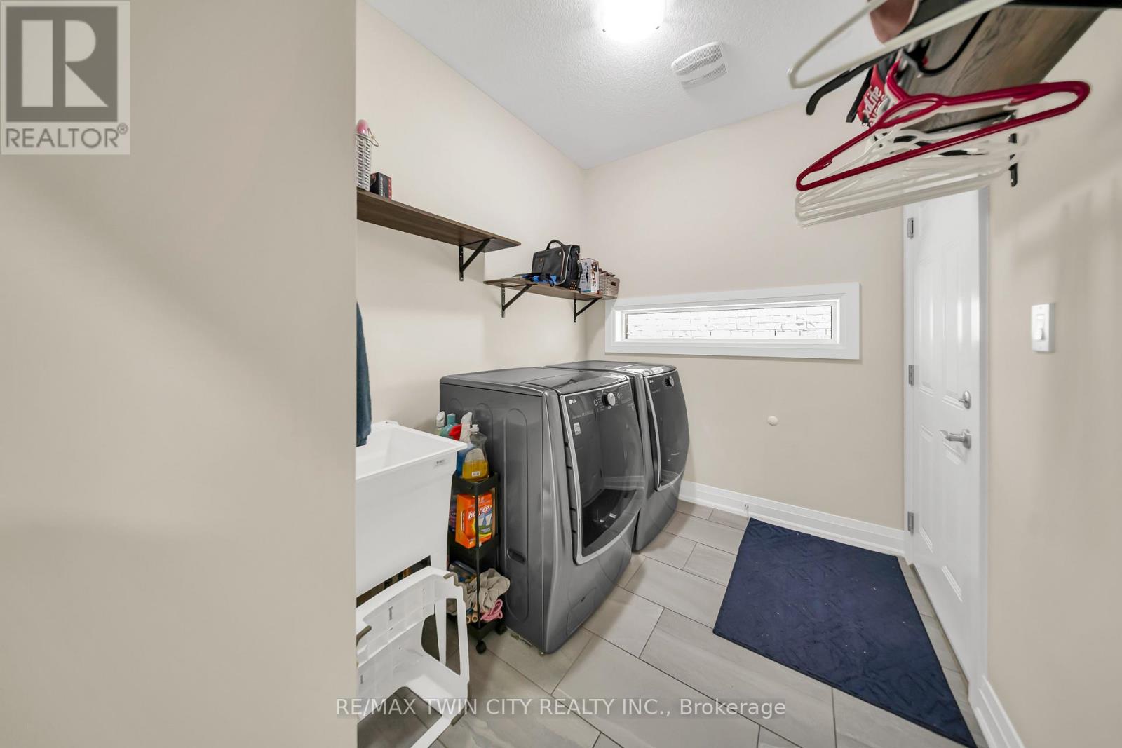 107 Monarch Woods Drive, Kitchener, Ontario  N2P 0K2 - Photo 12 - X13125950