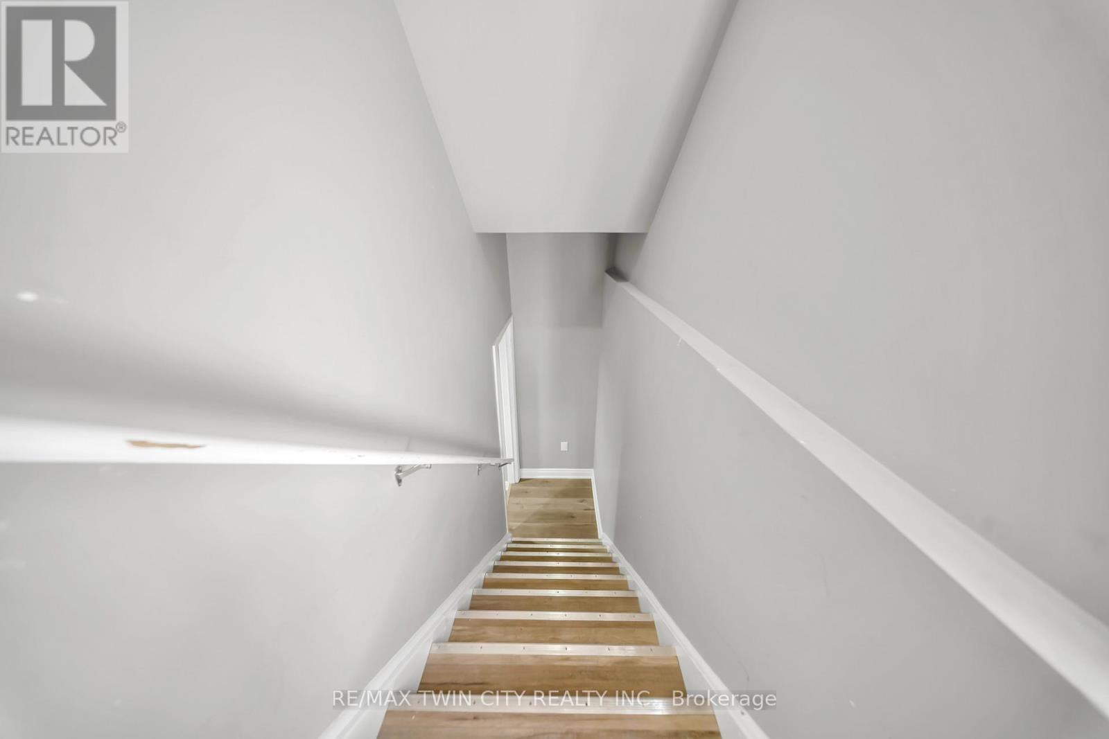 107 Monarch Woods Drive, Kitchener, Ontario  N2P 0K2 - Photo 28 - X13125950