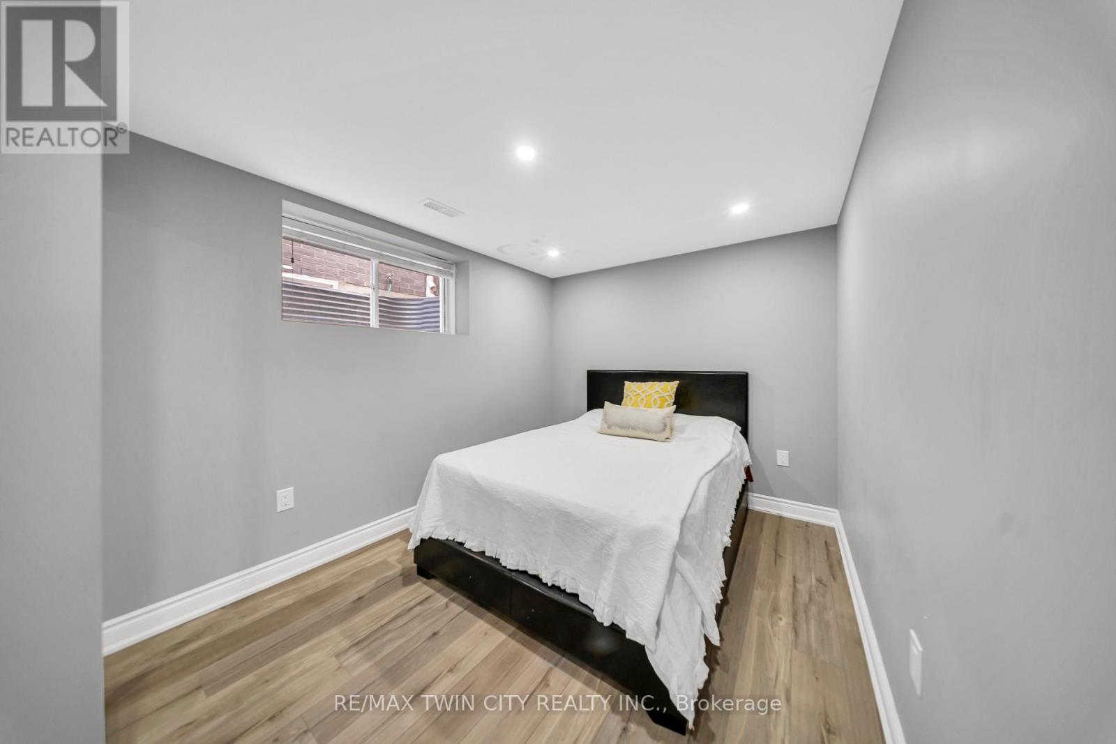107 Monarch Woods Drive, Kitchener, Ontario  N2P 0K2 - Photo 37 - X13125950