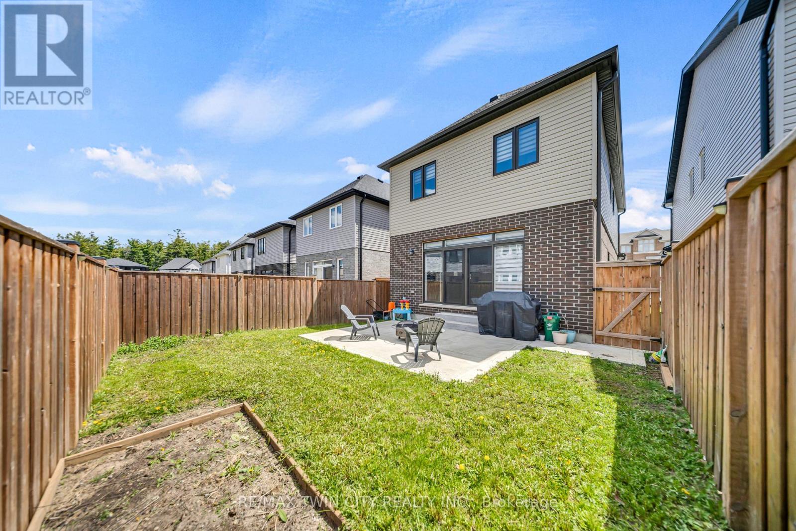 107 Monarch Woods Drive, Kitchener, Ontario  N2P 0K2 - Photo 42 - X13125950