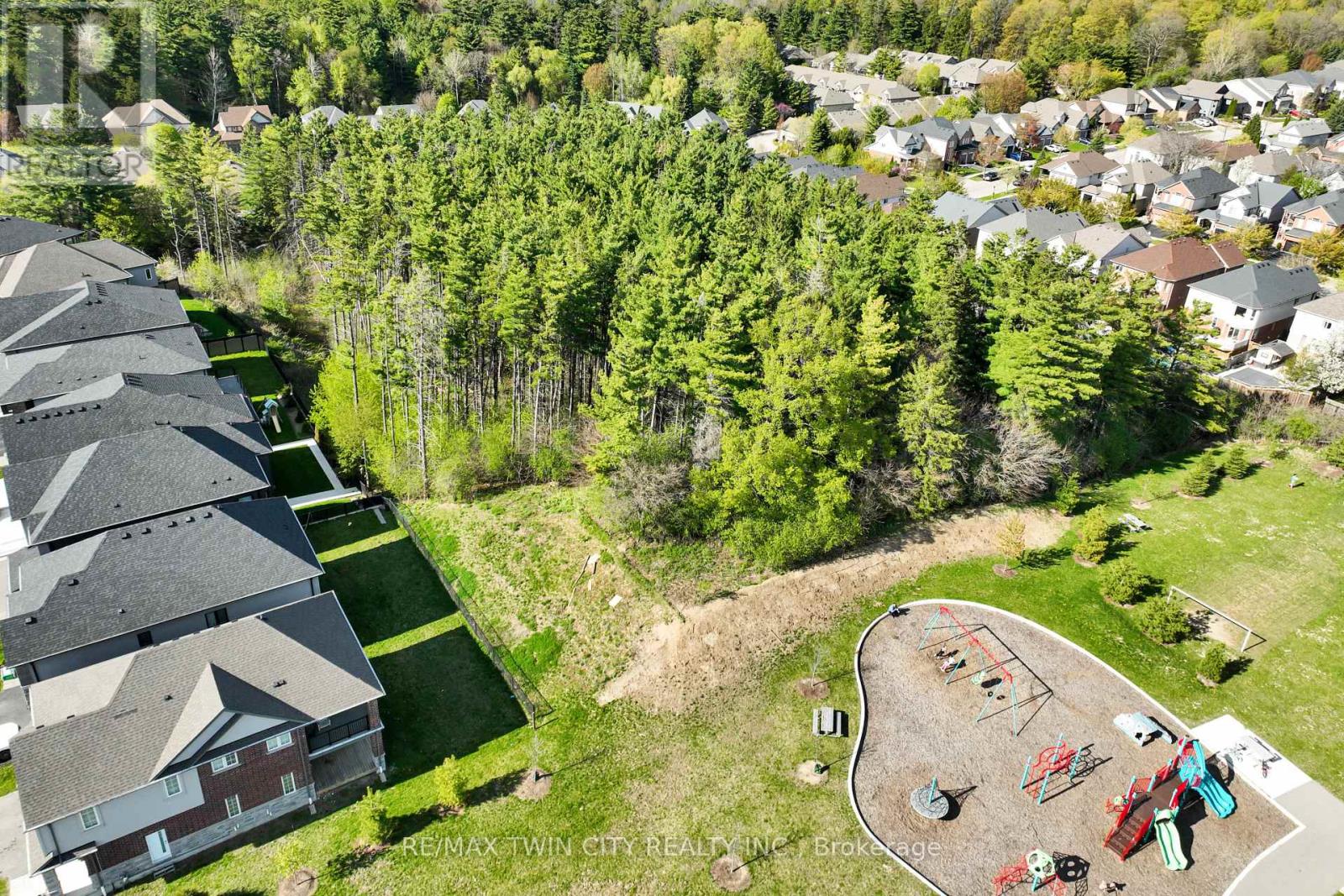 107 Monarch Woods Drive, Kitchener, Ontario  N2P 0K2 - Photo 47 - X13125950