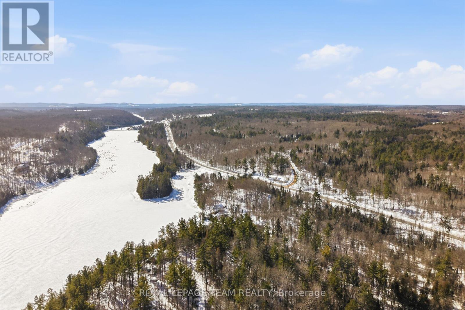 102-B Mcvicar Lane, Mcnab/braeside, Ontario  K7S 3Z5 - Photo 12 - X12821886