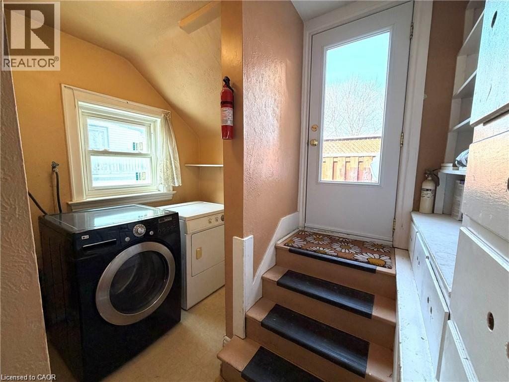 218 Weber Street E, Kitchener, Ontario  N2H 1E8 - Photo 15 - 40830234