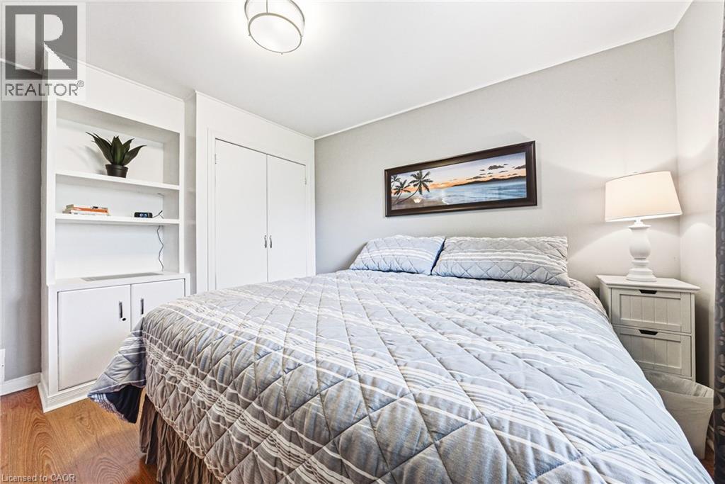 2231 Sandringham Drive, Burlington, Ontario  L7P 3E6 - Photo 18 - 40828323